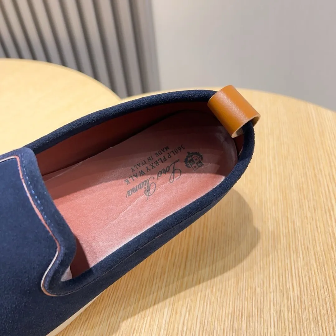 Men's shoes 400💰[loro piana] 2025 new moccasins, popular casual sneakers for street men. The shoes are made of first-layer suede leather uppers with rubber soles, a classic. The complex craftsmanship and meticulous structure make the shoes light and soft, allowing you to walk comfortably and freely. Perfect for summer wear. Yardage: 38-45.
